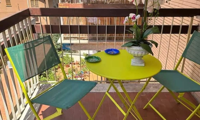 Quartiere XI Portuense Apartment | Dany & Manu House, suitable for families who want to experience Rome in peace