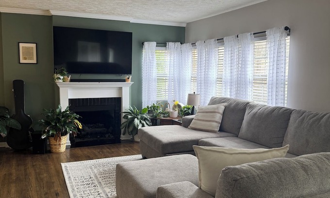 Portsmouth House | Charming 3-bedroom house in pleasant Portsmouth
