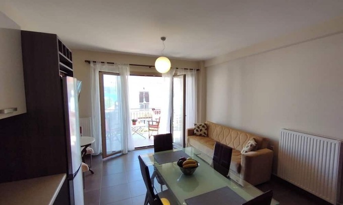Karavomylos Apartment | Charming 1-bedroom apartment with AC, WiFi in fabulous Karavomylos