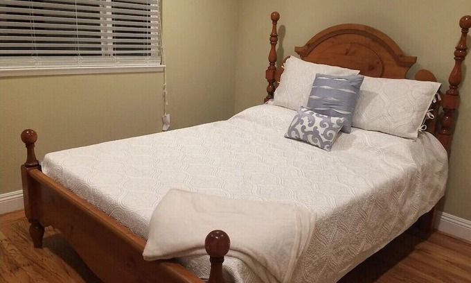 Danville House | Spacious 5-bedroom house in delightful Danville with WiFi, AC
