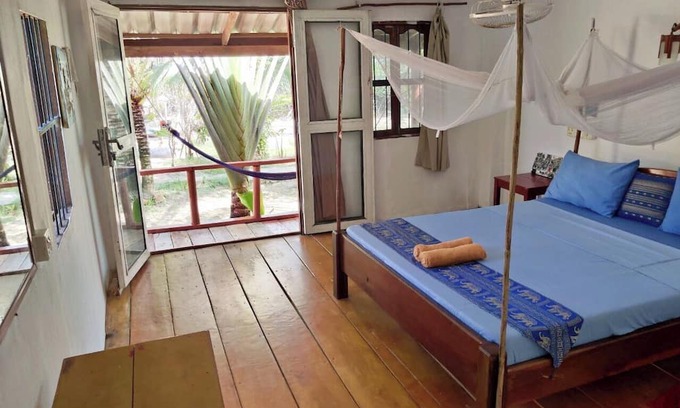 Mittakpheap House | Mangrive bungalows in wonderful Koh rongsamloem island saracen bay