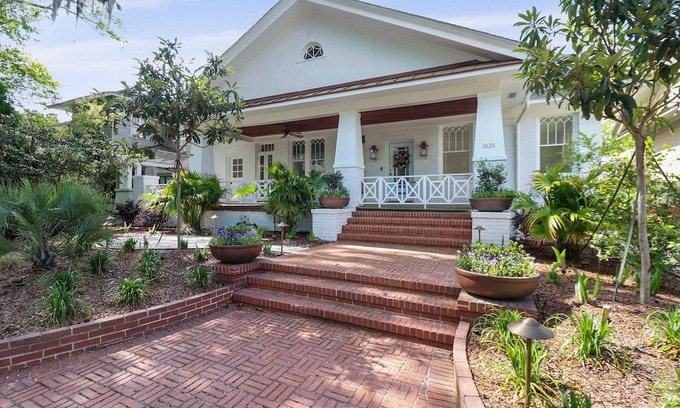 Midtown House | Renovated Exquisite Ardsley Park Home by Lucky Savannah