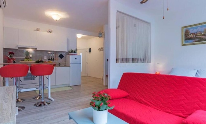 Gregovica Apartment | Pula Modern Apartments/Terrace & Garden - Studio