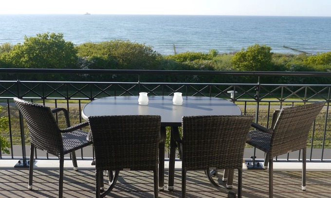 Borgerende Apartment | Exclusive Baltic Sea suite with fantastic sea view and pool/wellness area