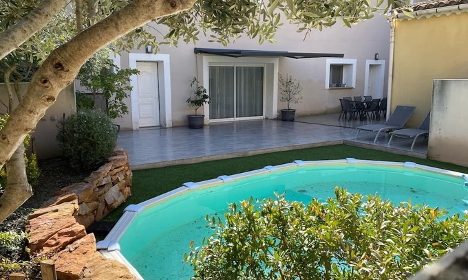Puisserguier House | House in the south of France for 8 people in a peaceful setting