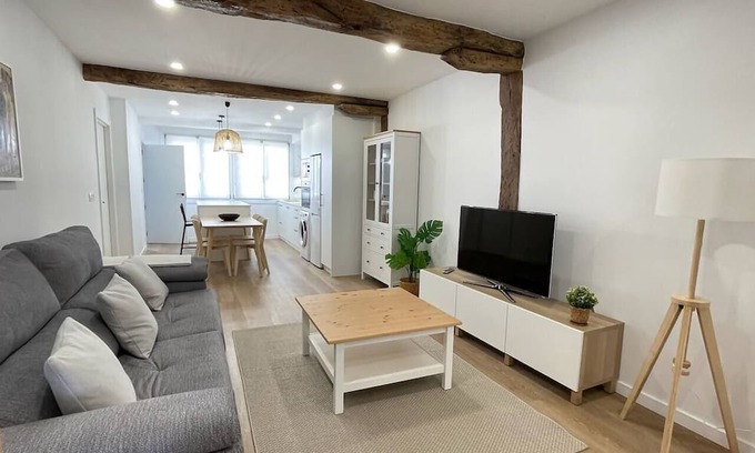 Bermeo Apartment | Bidebarrieta Etxea , apartamento recién reformado.