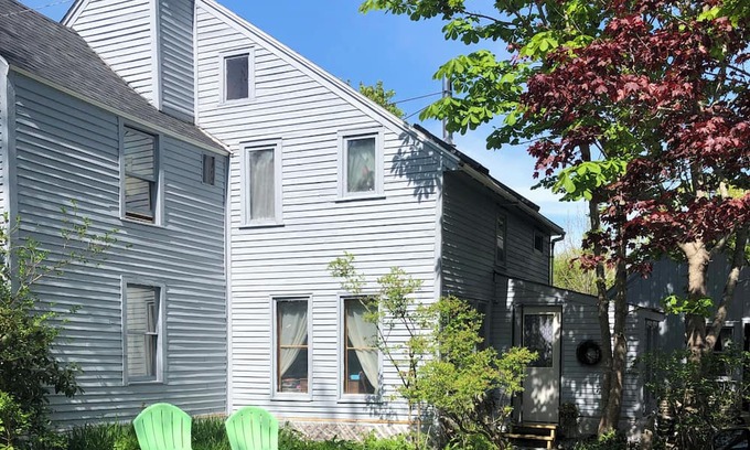 Brooksville Other | Peaceful 2-bedroom farmhouse in charming Brooksville, Maine with Wifi and AC