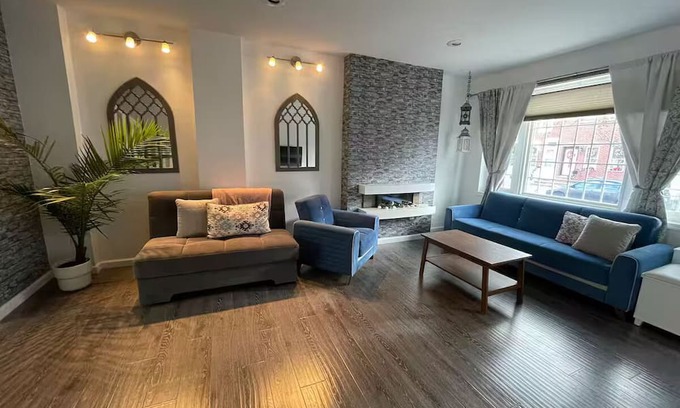 South Philadelphia House | Charming South Philly Home