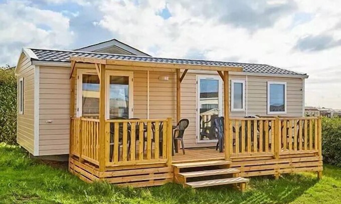 Angles House | Mobil-home | Premium | 3 Bedrooms | 6 sleeps | Raised terrace | A/C | TV