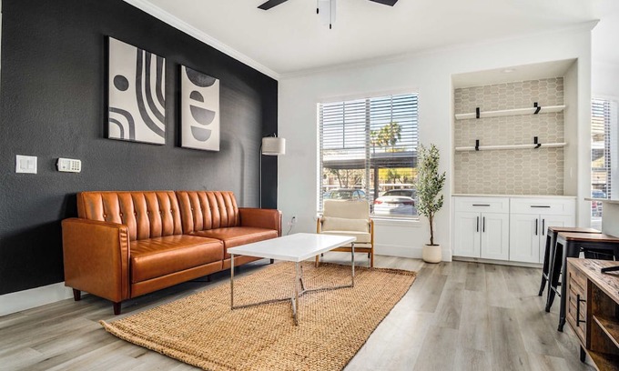 Glendale Sports and Entertainment District Apartment | 2BR by Stadium Pool, Parking, Gym 06