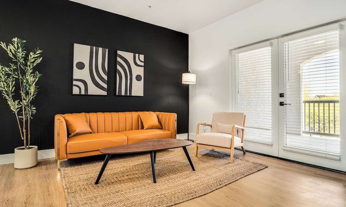 Glendale Apartment | Luxe 2BR by the Stadium Pool, Parking, Gym 05