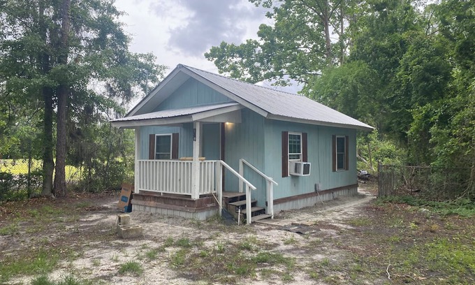 Kingsland House | Clean 1-bedroom 1 bath house Kingsland