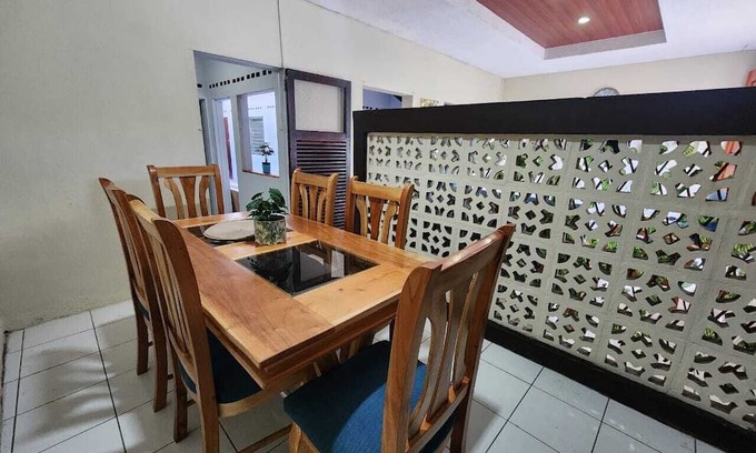 Granada House | 3-bedroom Meraki House in delightful Granada with WiFi