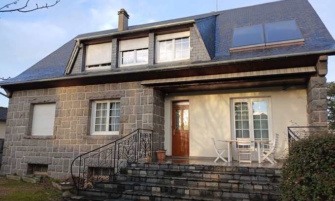Rosny-sur-Seine House | House near the station