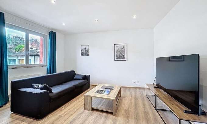 Aubiere Apartment | Apartment 10pers Aubière, Parking, WIFI - TV
