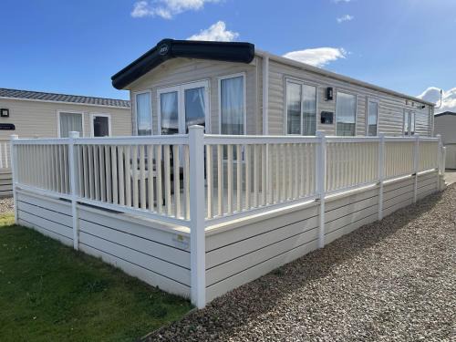 Lossiemouth House | Laineys Haven caravan at Silversands