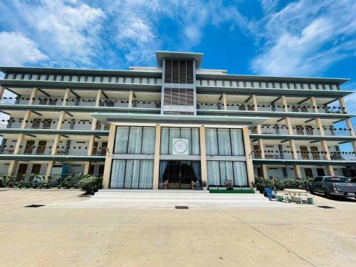 Lop Buri Hotel | The Chev Hotel