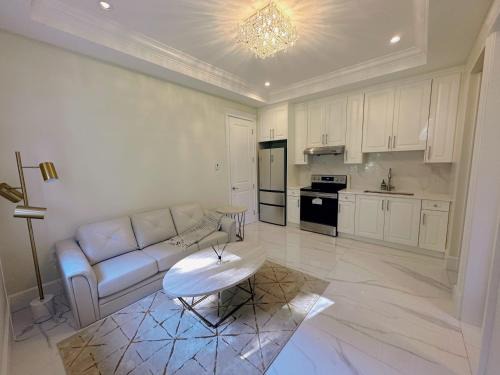 Richmond Bed & Breakfast | Haven Tree Sweet Home w/Private bathroom