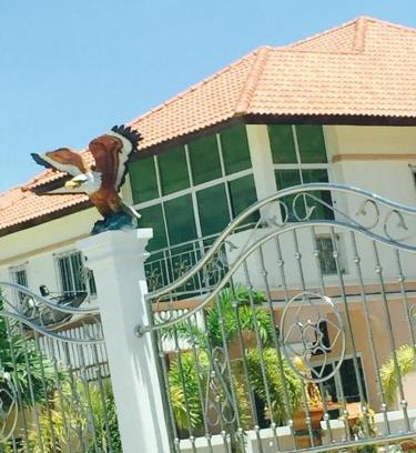 Nakhon Sawan Resort | Wan Ton vacation home