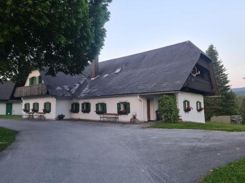 Modriach Apartment | Uriges Landgasthaus in Modriach