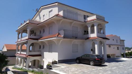 Banjol House | Villa Behar